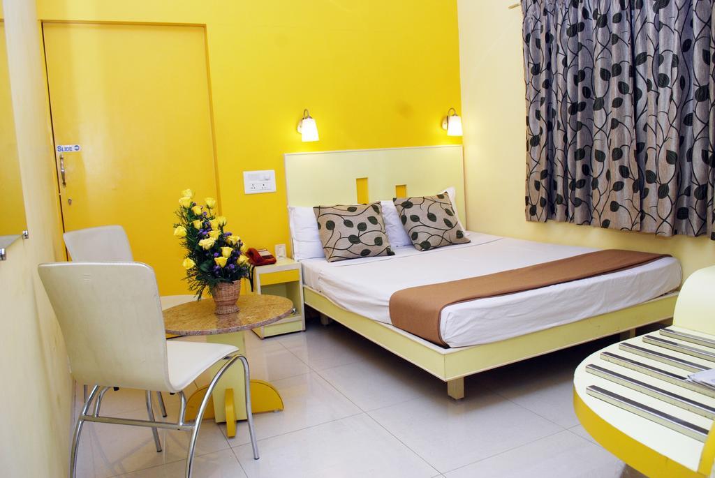 Hotel Pandian Chennai Eksteriør bilde