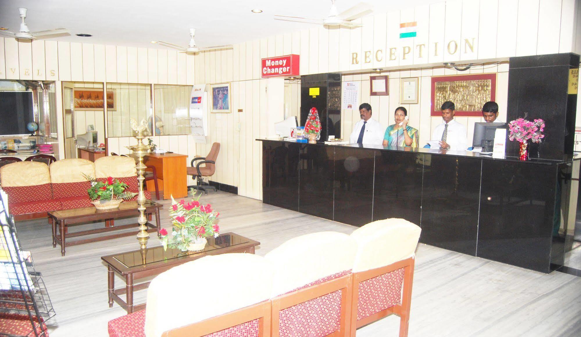 Hotel Pandian Chennai Eksteriør bilde