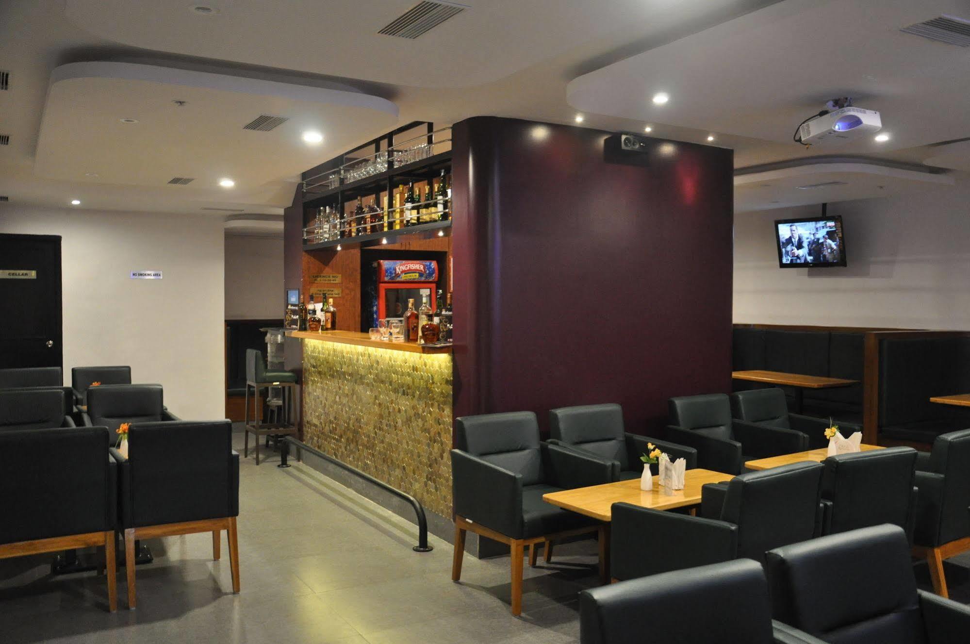 Hotel Pandian Chennai Eksteriør bilde